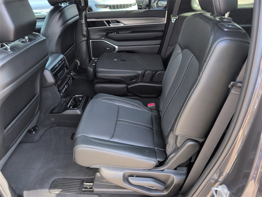 New 2025 Jeep Wagoneer Series II image 28