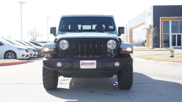 Certified 2023 Jeep Gladiator Sport AWD/4WD image 2