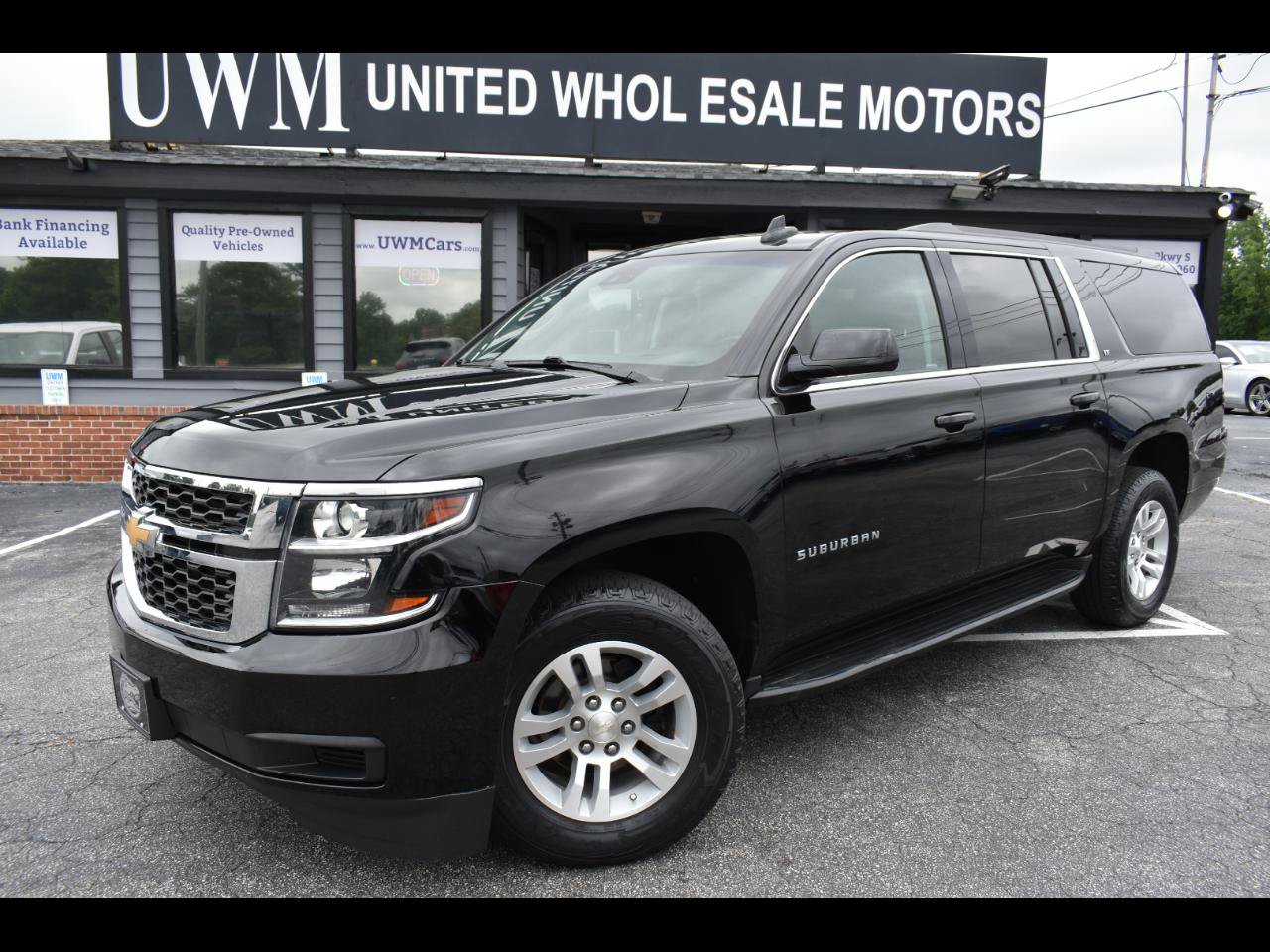 Used 2019 Chevrolet Suburban LT AWD/4WD image 1