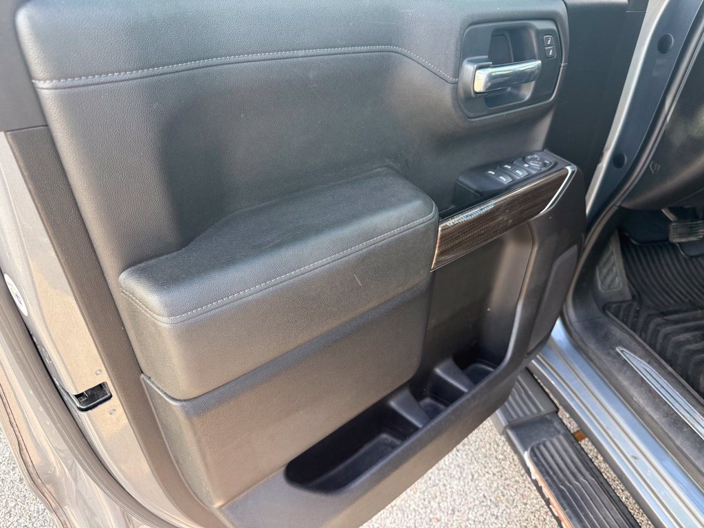 Used 2019 Chevrolet Silverado 1500 LT w/ All-Star Edition AWD/4WD image 12