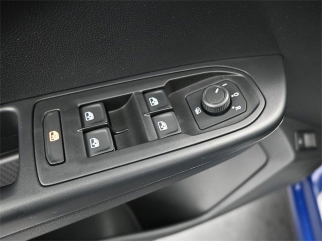 Certified 2023 Volkswagen Taos SE image 13