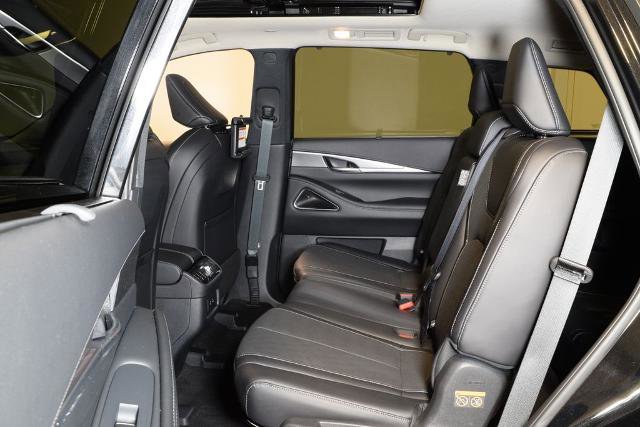 Certified 2026 INFINITI QX60 Luxe w/ Family Package AWD/4WD image 28