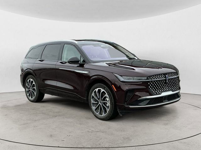 Used 2025 Lincoln Nautilus Reserve AWD/4WD image 7