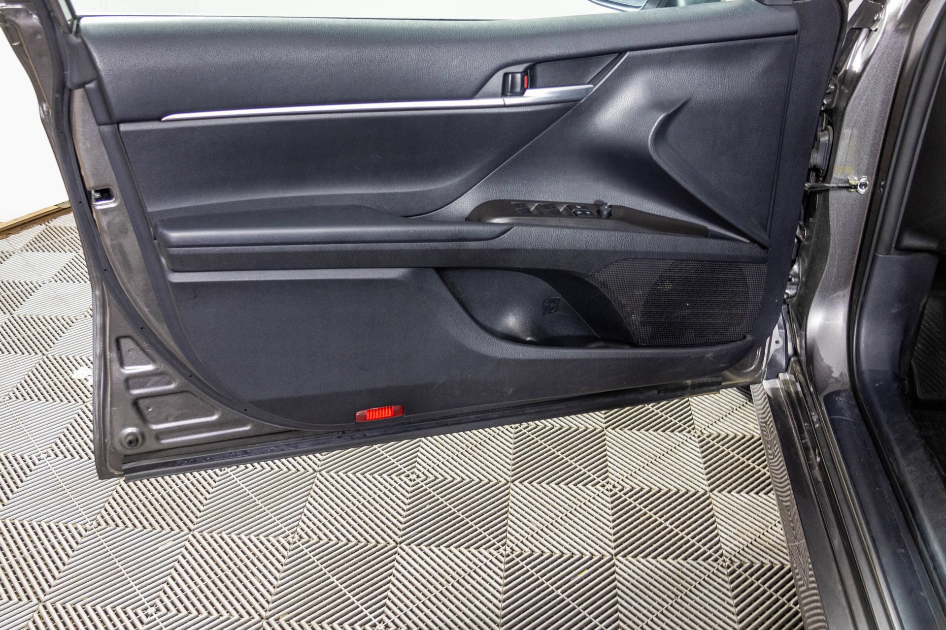 Used 2023 Toyota Camry LE FWD image 34