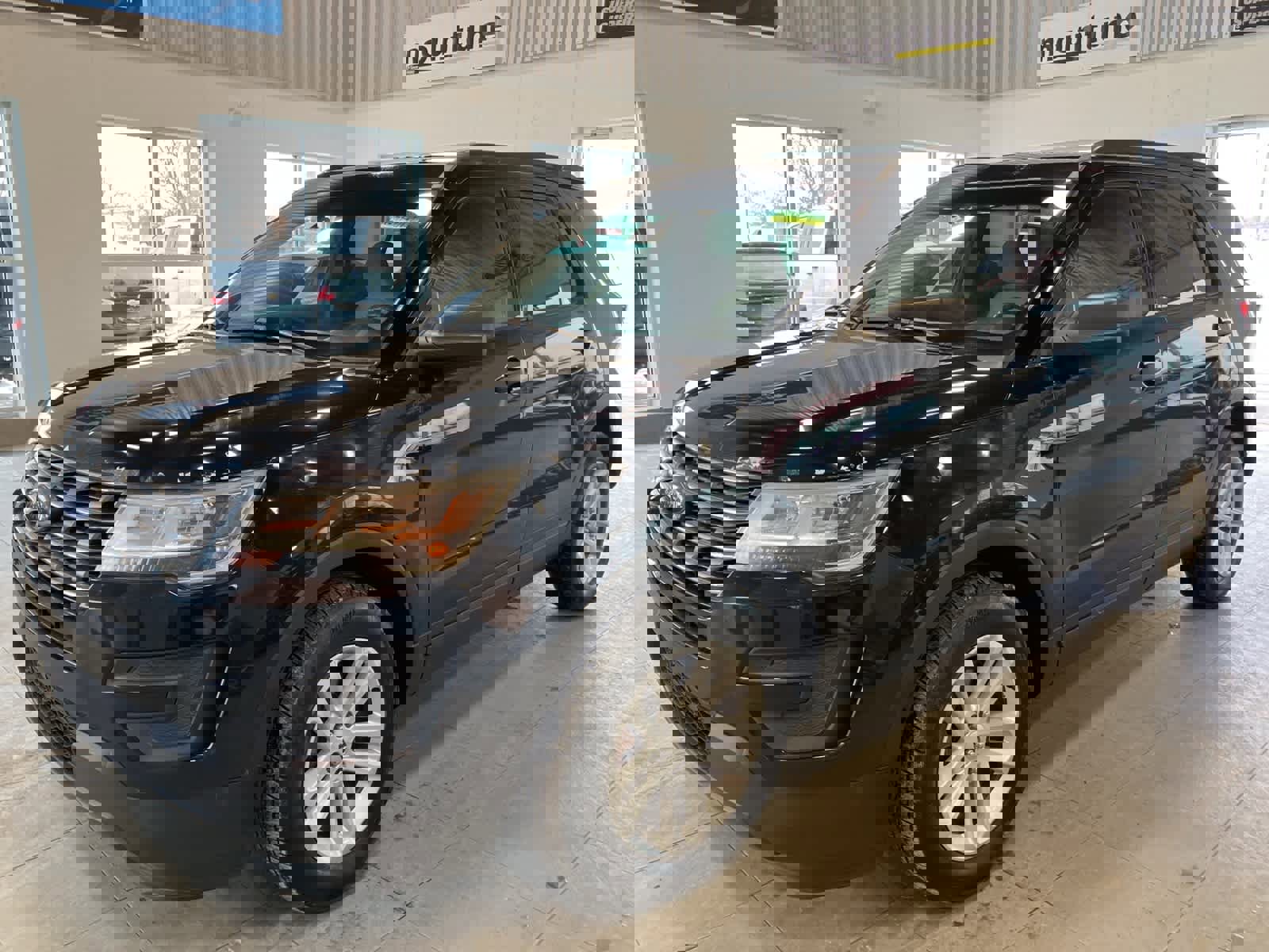 Used 2017 Ford Explorer 4WD image 1