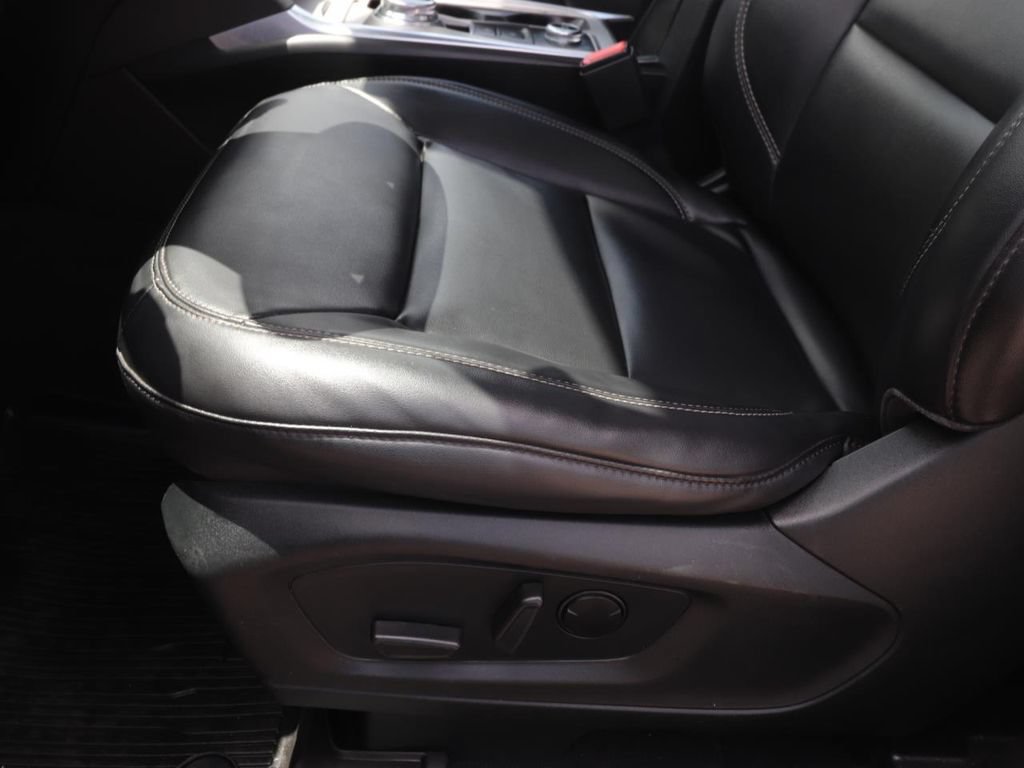 Certified 2023 Ford Explorer XLT w/ Equipment Group 202A AWD/4WD image 17