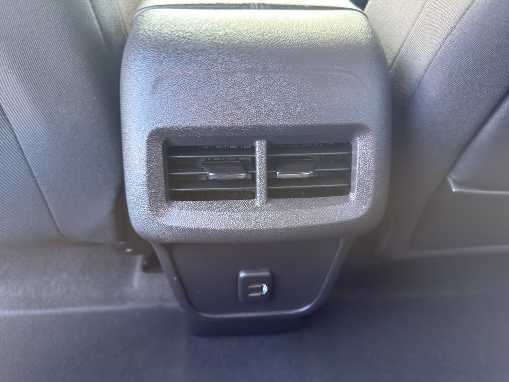 Used 2024 GMC Terrain SLE image 31