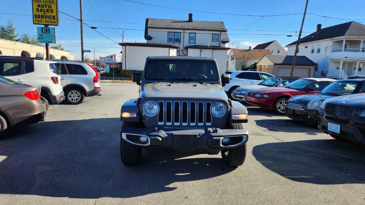 Used 2018 Jeep Wrangler Unlimited Sahara w/ Dual Top Group AWD/4WD image 3