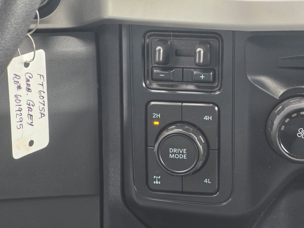 Used 2025 Ford F350 XLT w/ 360-Degree Camera Package image 16