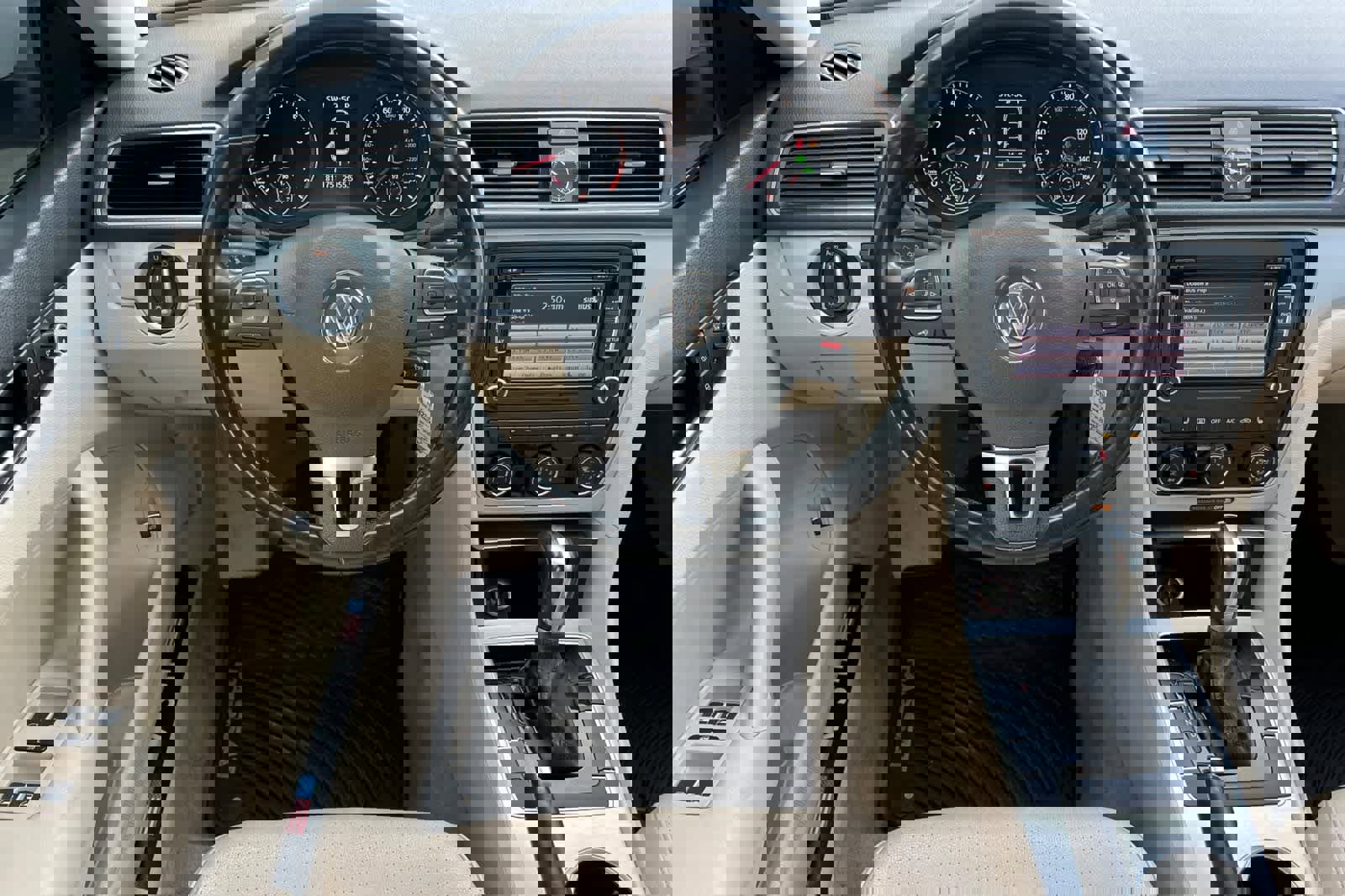 Used 2013 Volkswagen Passat 2.5 SE image 14