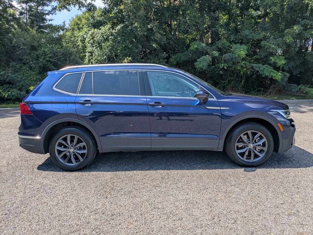 Certified 2023 Volkswagen Tiguan SE FWD image 3