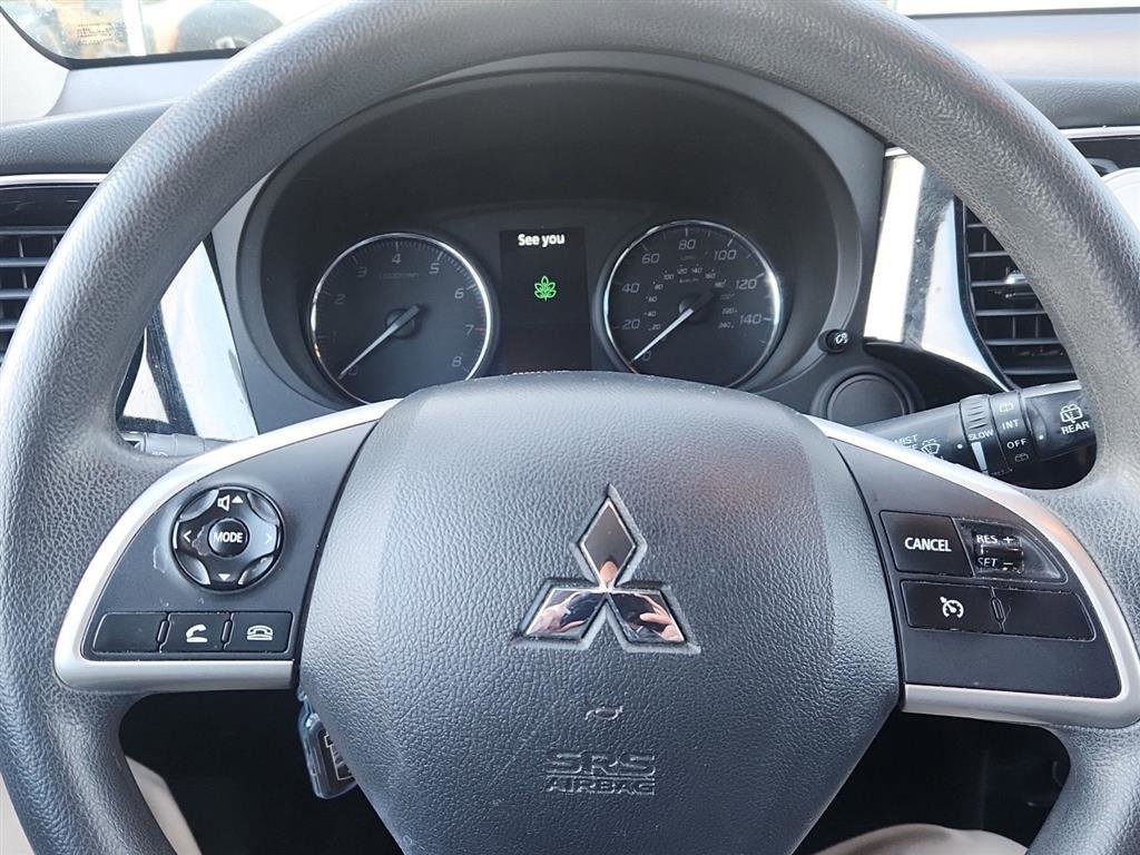Used 2018 Mitsubishi Outlander ES image 18