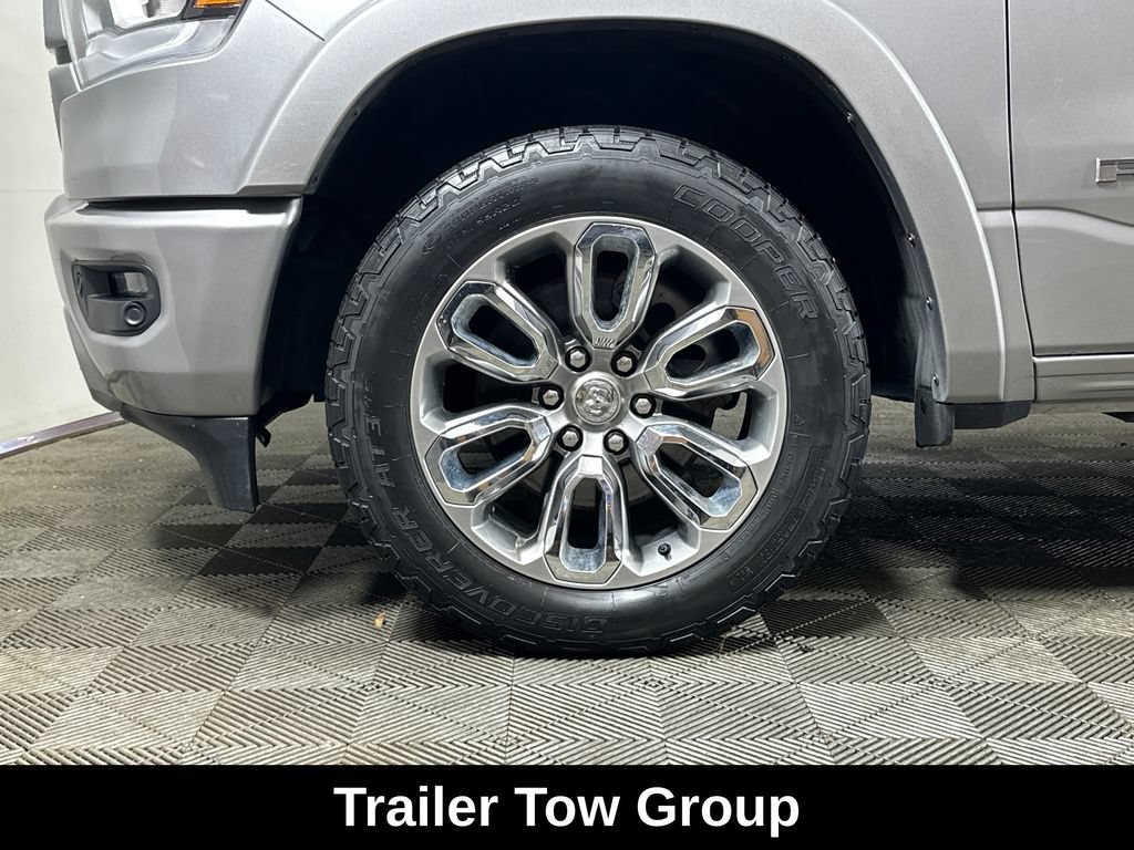 Used 2019 RAM 1500 Laramie w/ Sport Appearance Package AWD/4WD image 8