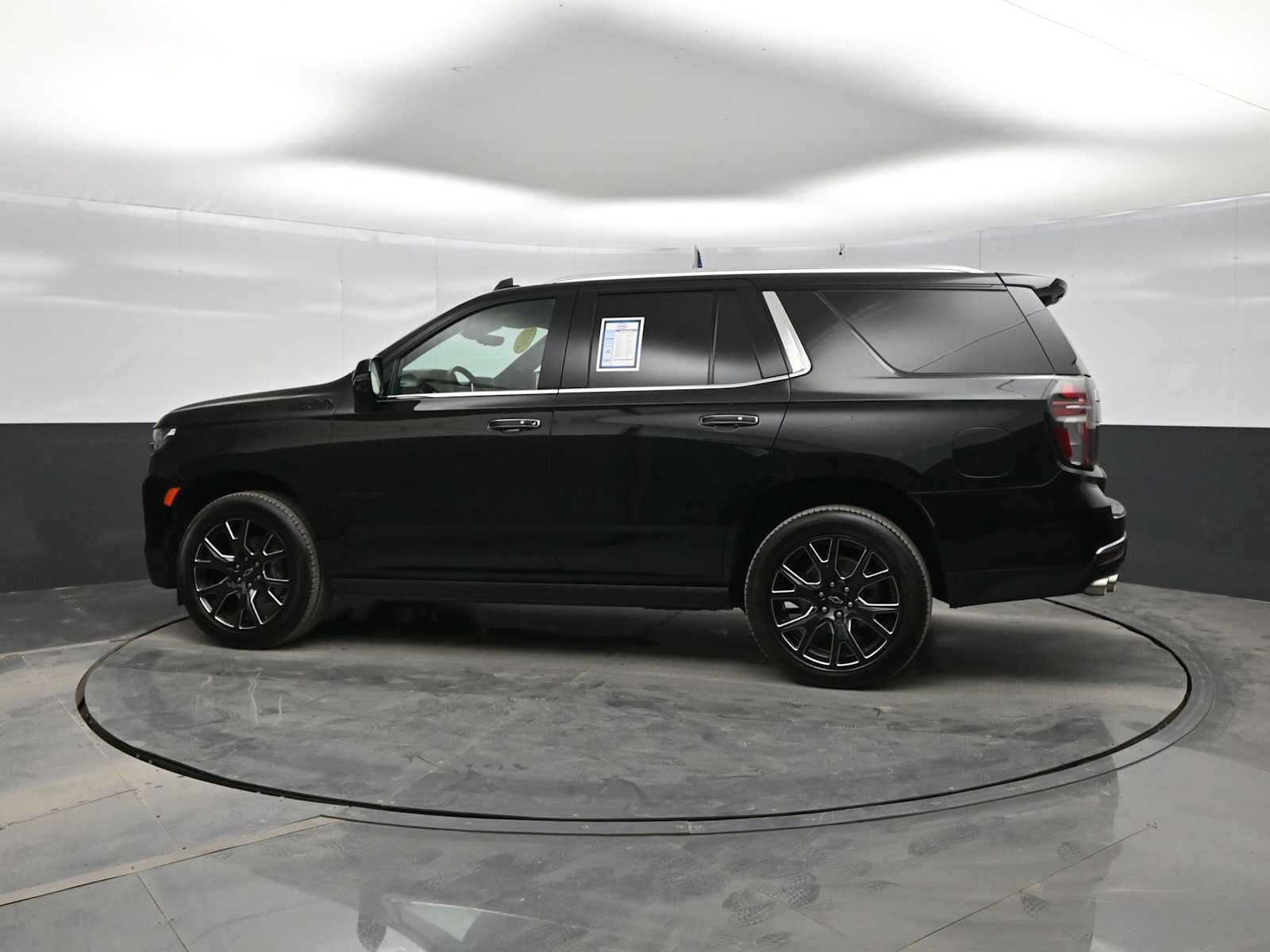 Used 2023 Chevrolet Tahoe High Country AWD/4WD image 5