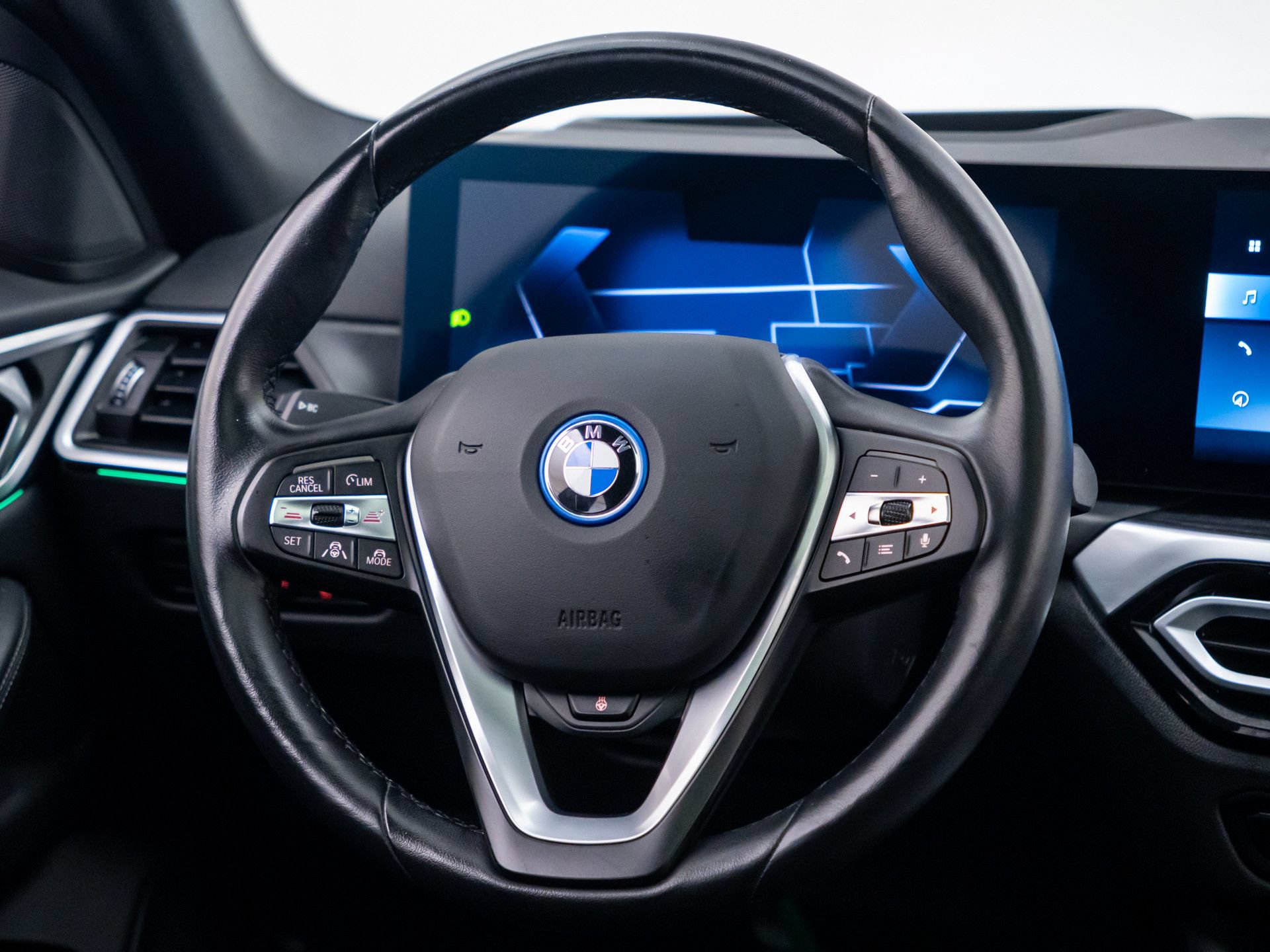 Used 2023 BMW i4 eDrive35 RWD image 11
