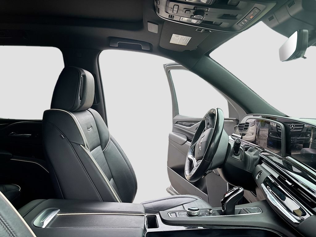 Used 2022 Cadillac Escalade Sport w/ Touring Package AWD/4WD image 47