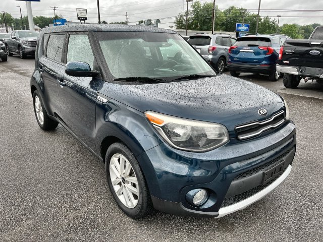 Used 2017 Kia Soul + FWD image 18