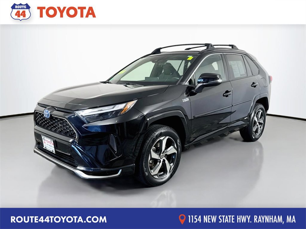 Used 2024 Toyota RAV4 SE w/ Weather & Moonroof Package