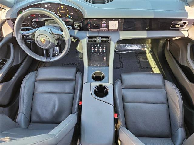 Used 2023 Porsche Taycan image 17