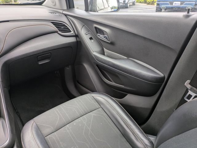 Used 2024 Chevrolet Trax RS w/ Driver Confidence Package image 18