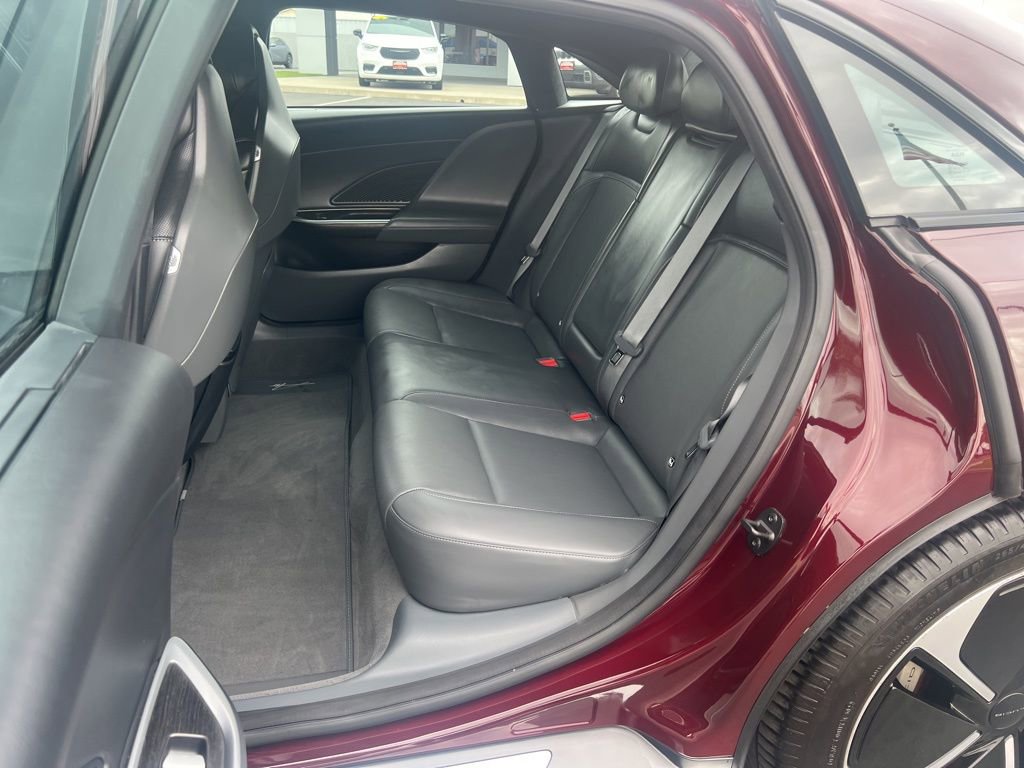 Used 2024 Lucid Air Touring image 32