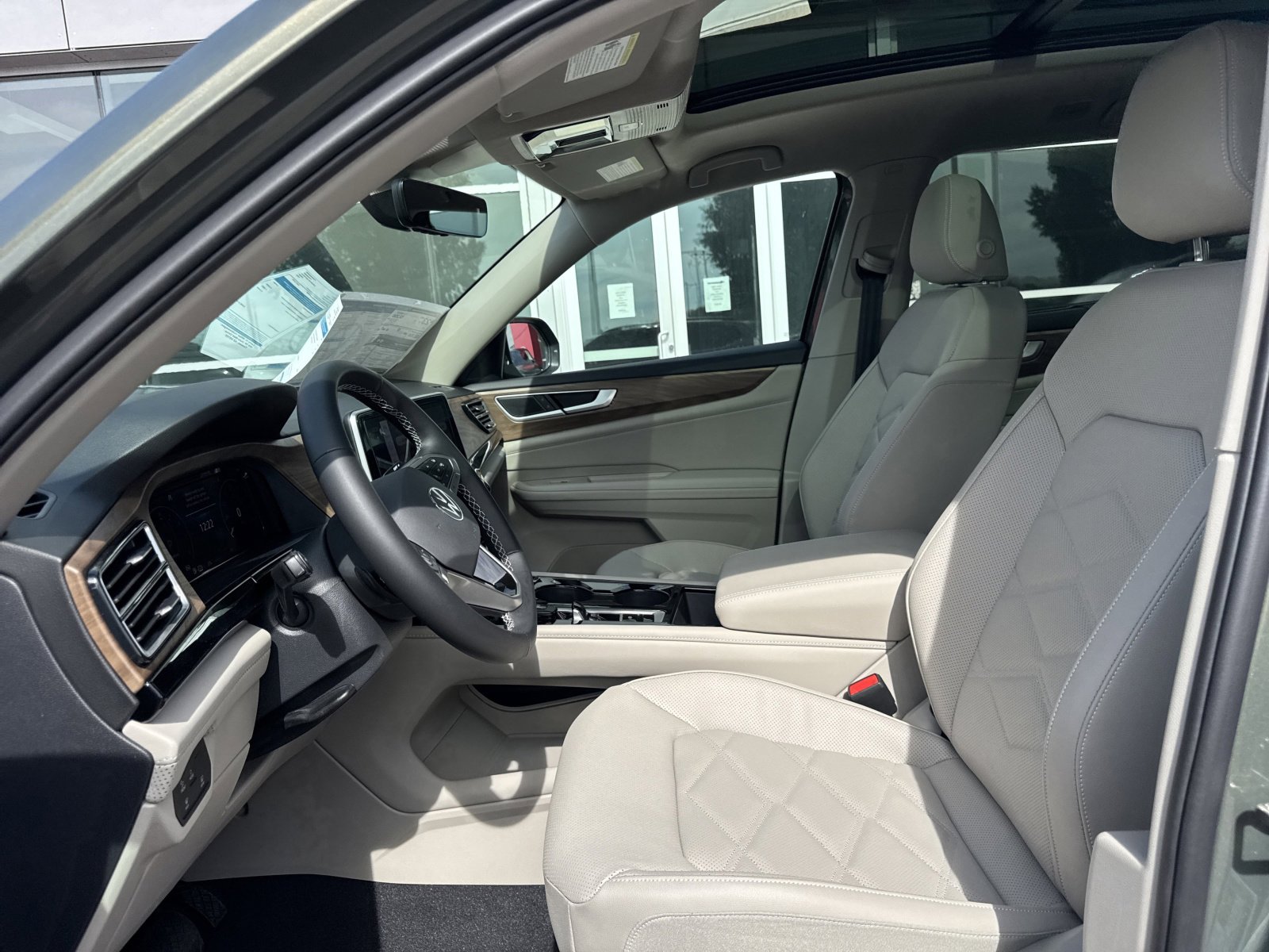 New 2026 Volkswagen Atlas SE image 10