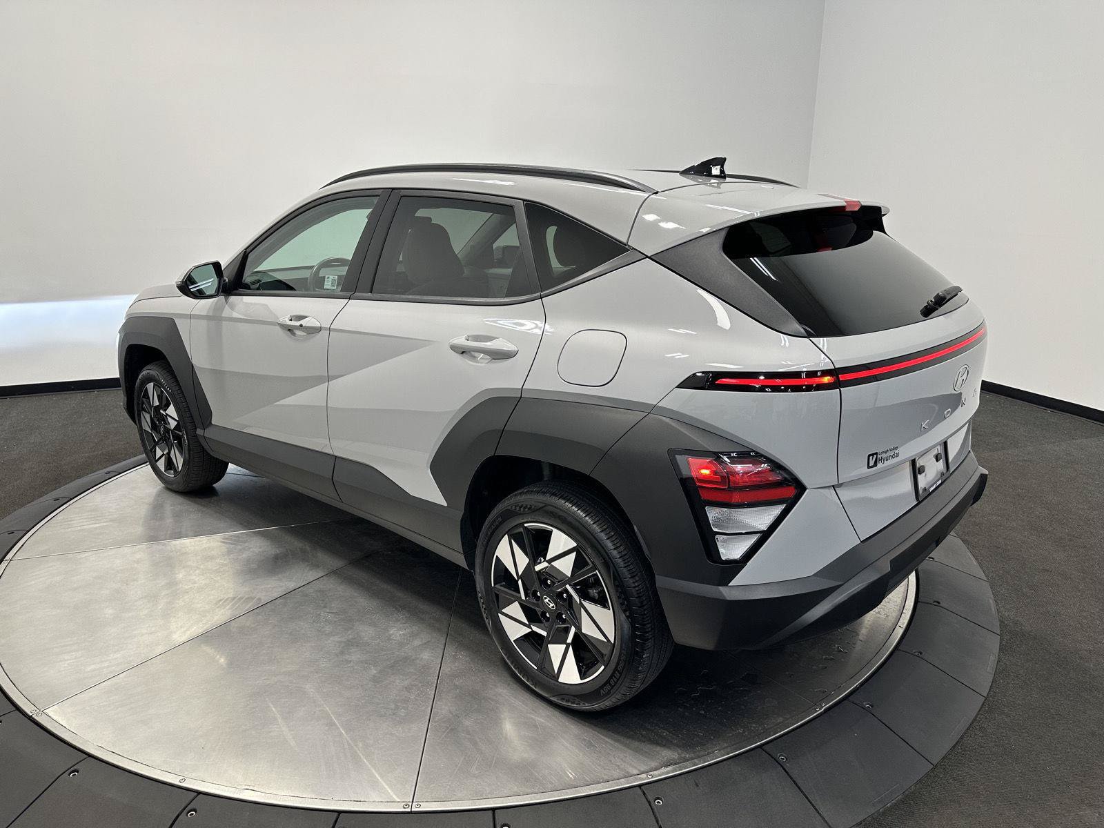 Certified 2024 Hyundai Kona SEL AWD/4WD image 5
