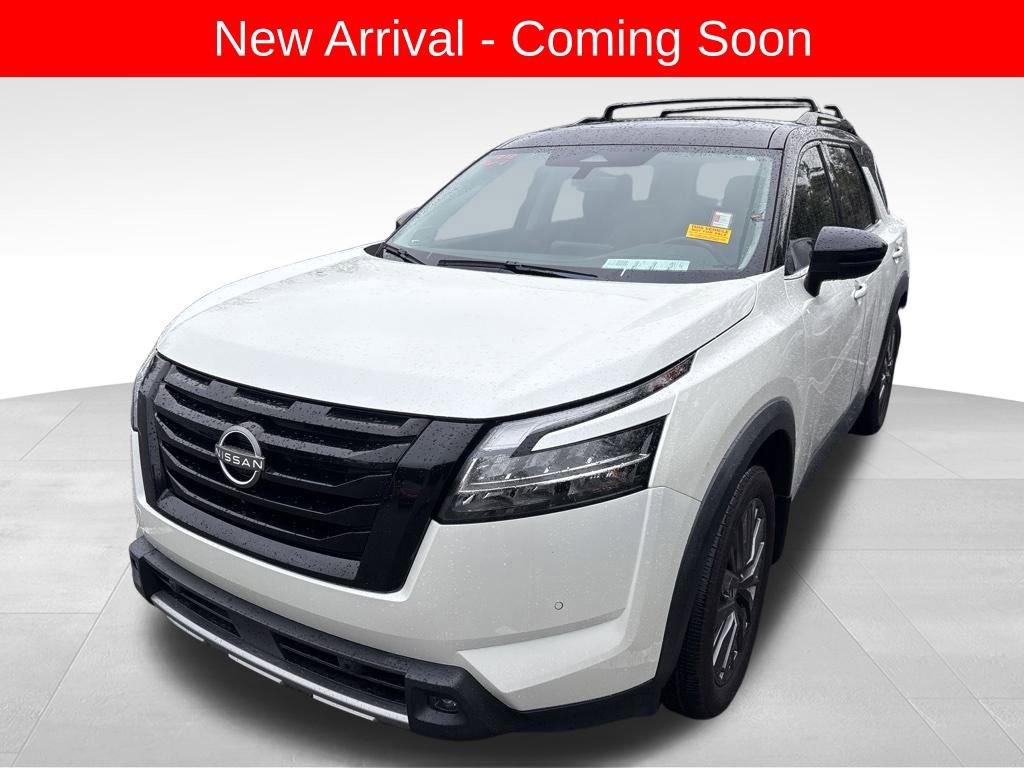Used 2023 Nissan Pathfinder SL w/ SL Premium Package