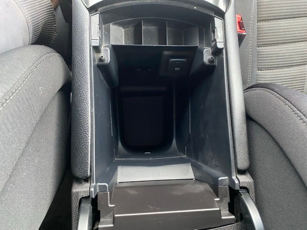 Used 2015 Ford Edge SEL image 28