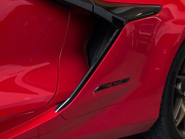 Used 2025 Chevrolet Corvette Z06 RWD image 13