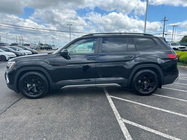 Used 2024 Volkswagen Atlas Peak Edition SEL AWD/4WD image 5