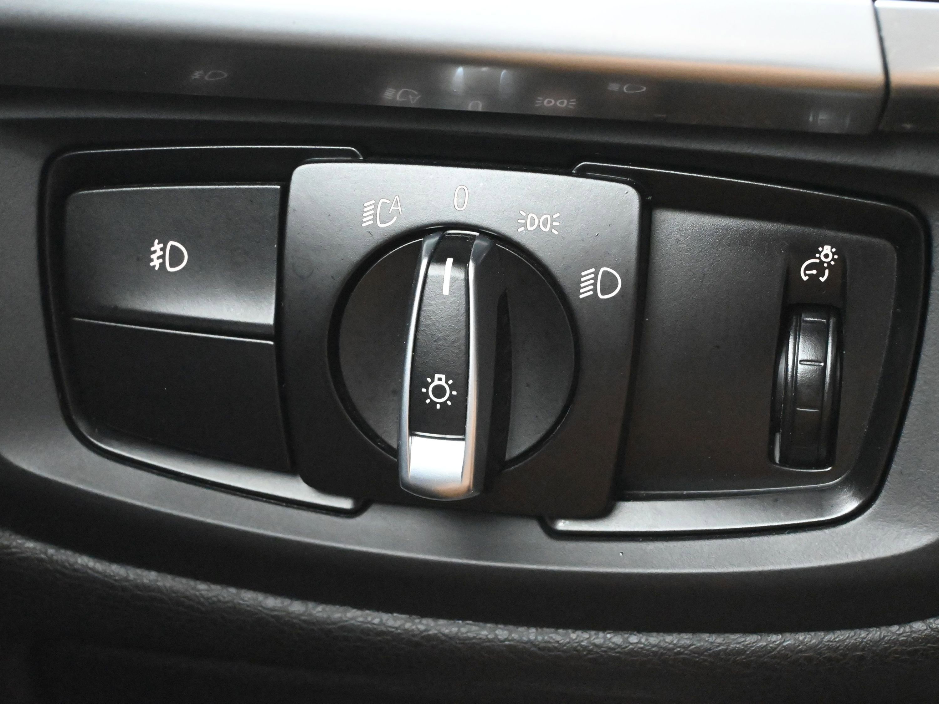 Used 2017 BMW X5 xDrive50i image 12