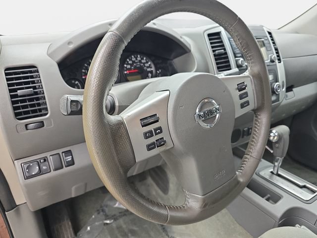 Used 2016 Nissan Frontier SV w/ SV Value Truck Package RWD image 17