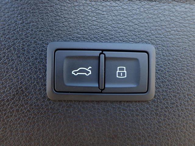 Used 2023 Audi Q5 e Premium Plus image 9