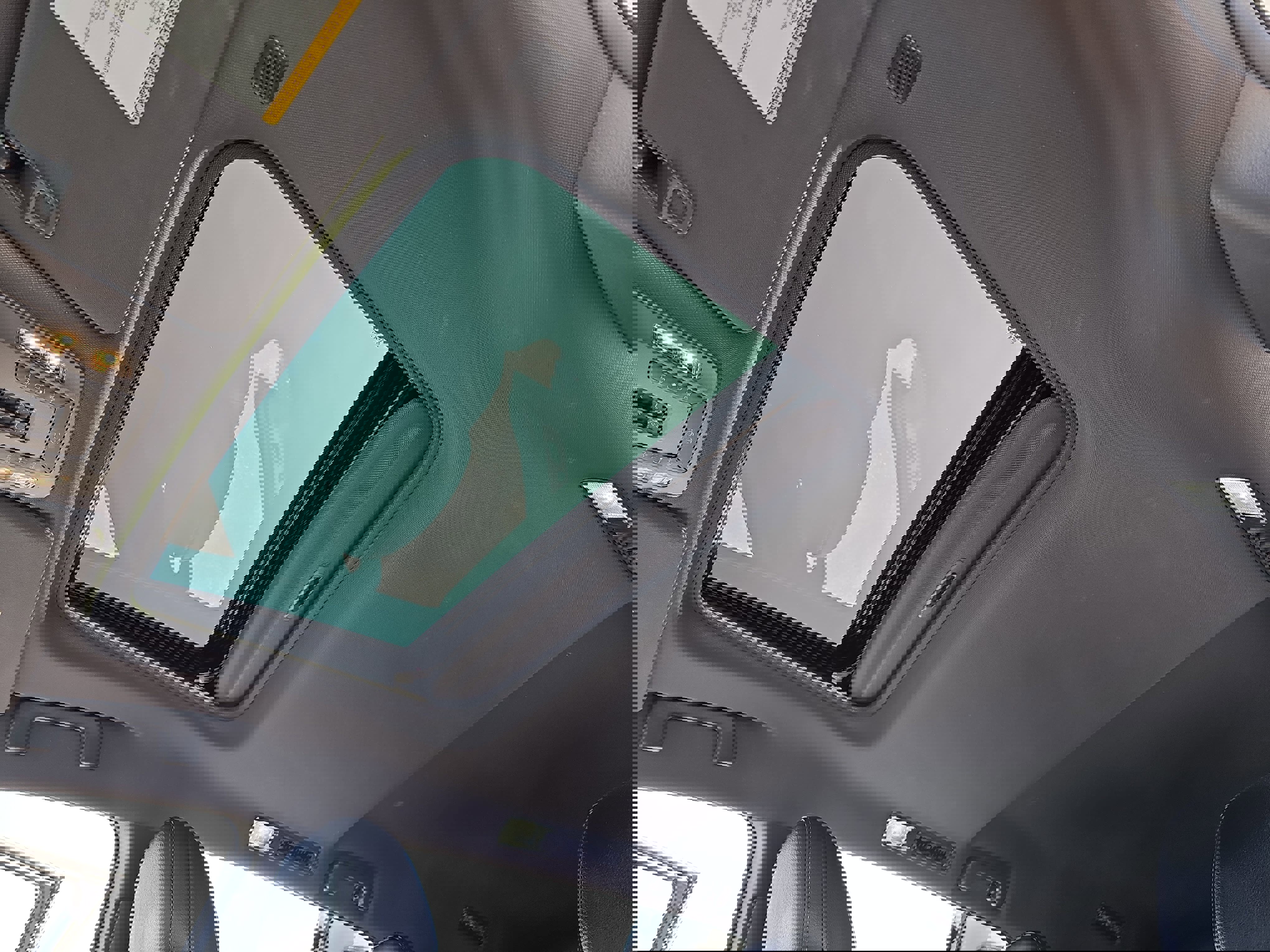 Used 2023 Toyota Sienna XSE image 31