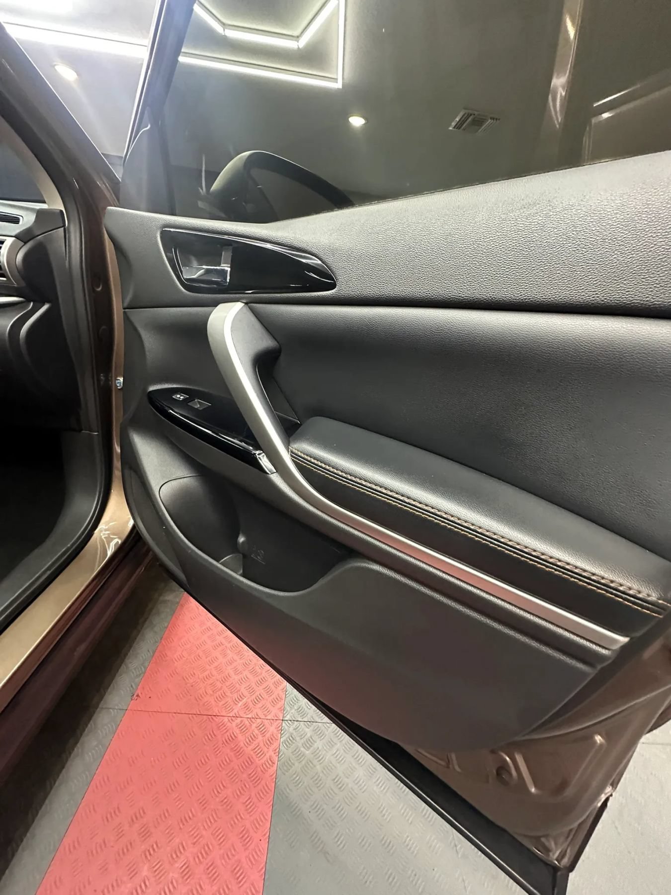 Used 2018 Mitsubishi Eclipse Cross SEL AWD/4WD image 31
