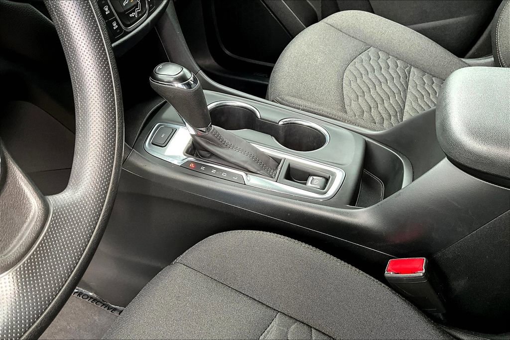 Used 2021 Chevrolet Equinox LT image 18