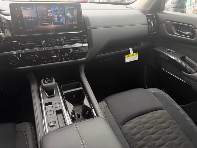 Certified 2026 Nissan Pathfinder SV FWD image 32