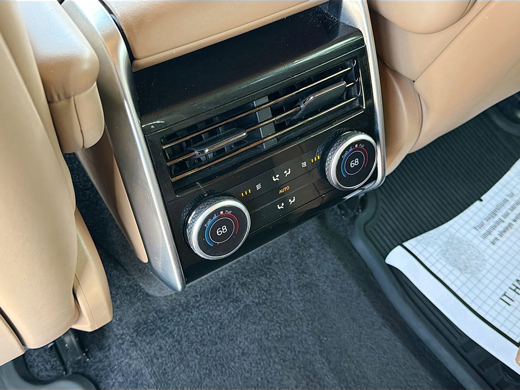 Used 2023 Land Rover Range Rover Long Wheelbase SE image 20