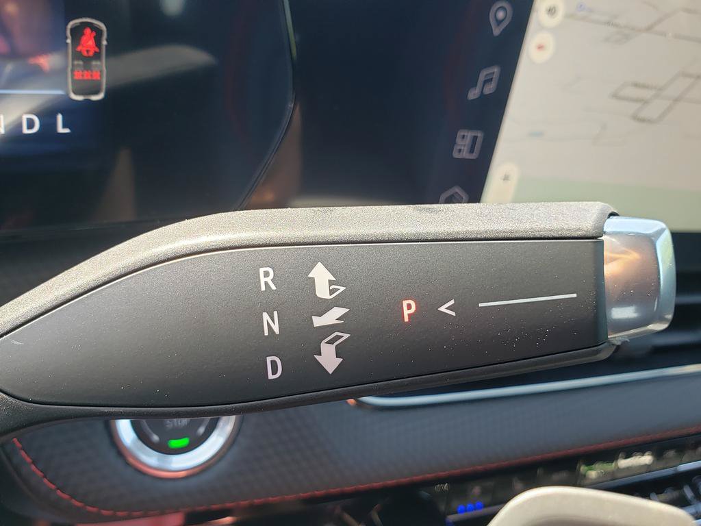 New 2026 Chevrolet Equinox RS w/ Convenience Package III FWD image 32