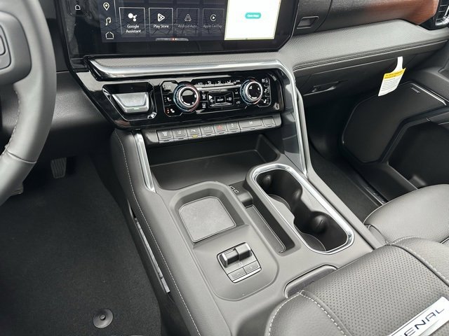 New 2026 GMC Sierra 3500 Denali w/ Denali Reserve Package image 24