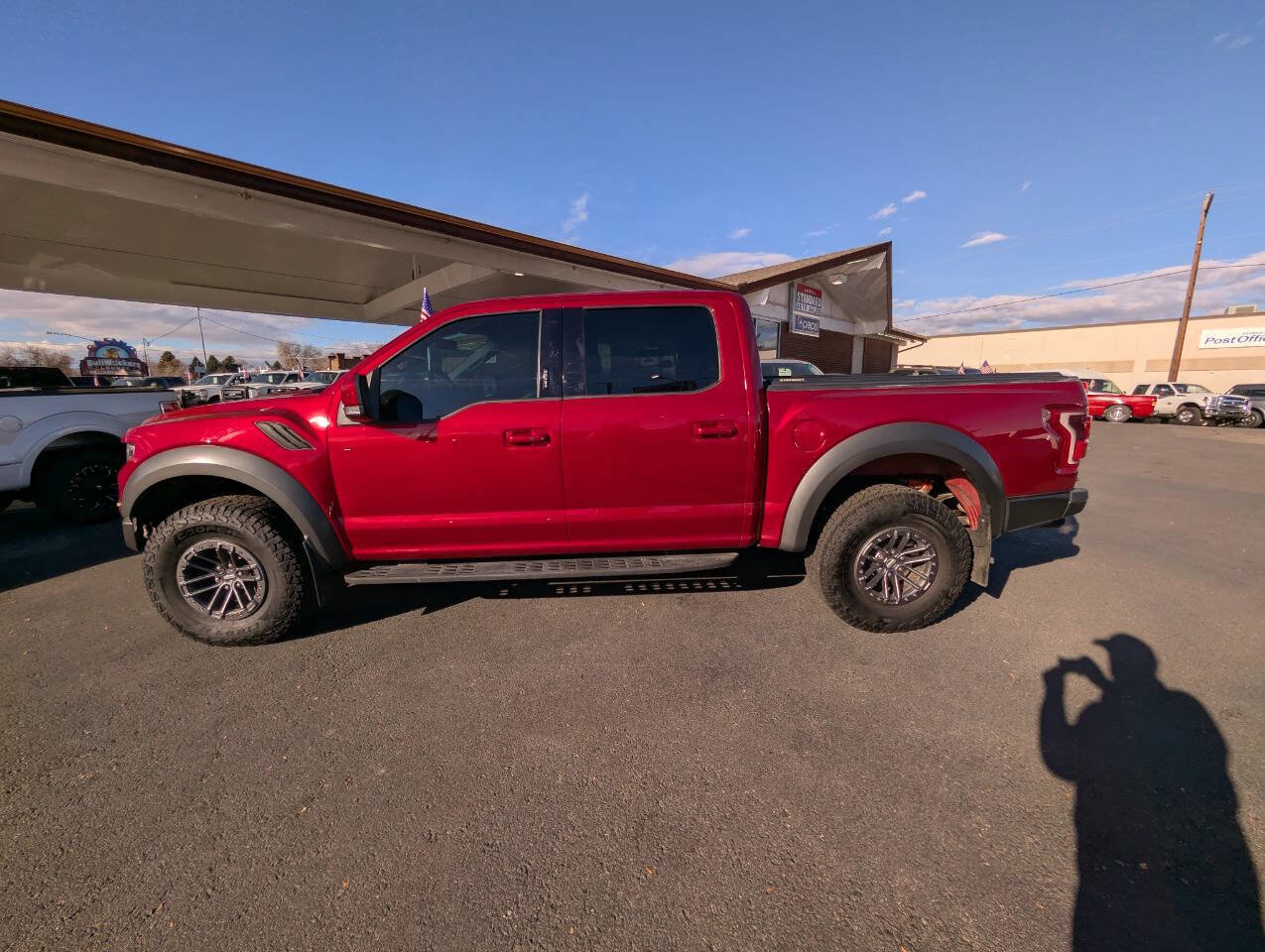 Used 2019 Ford F150 Raptor w/ Equipment Group 802A Luxury image 4