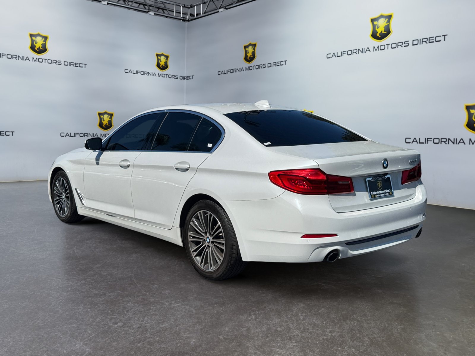Used 2019 BMW 530i w/ Convenience Package RWD image 3