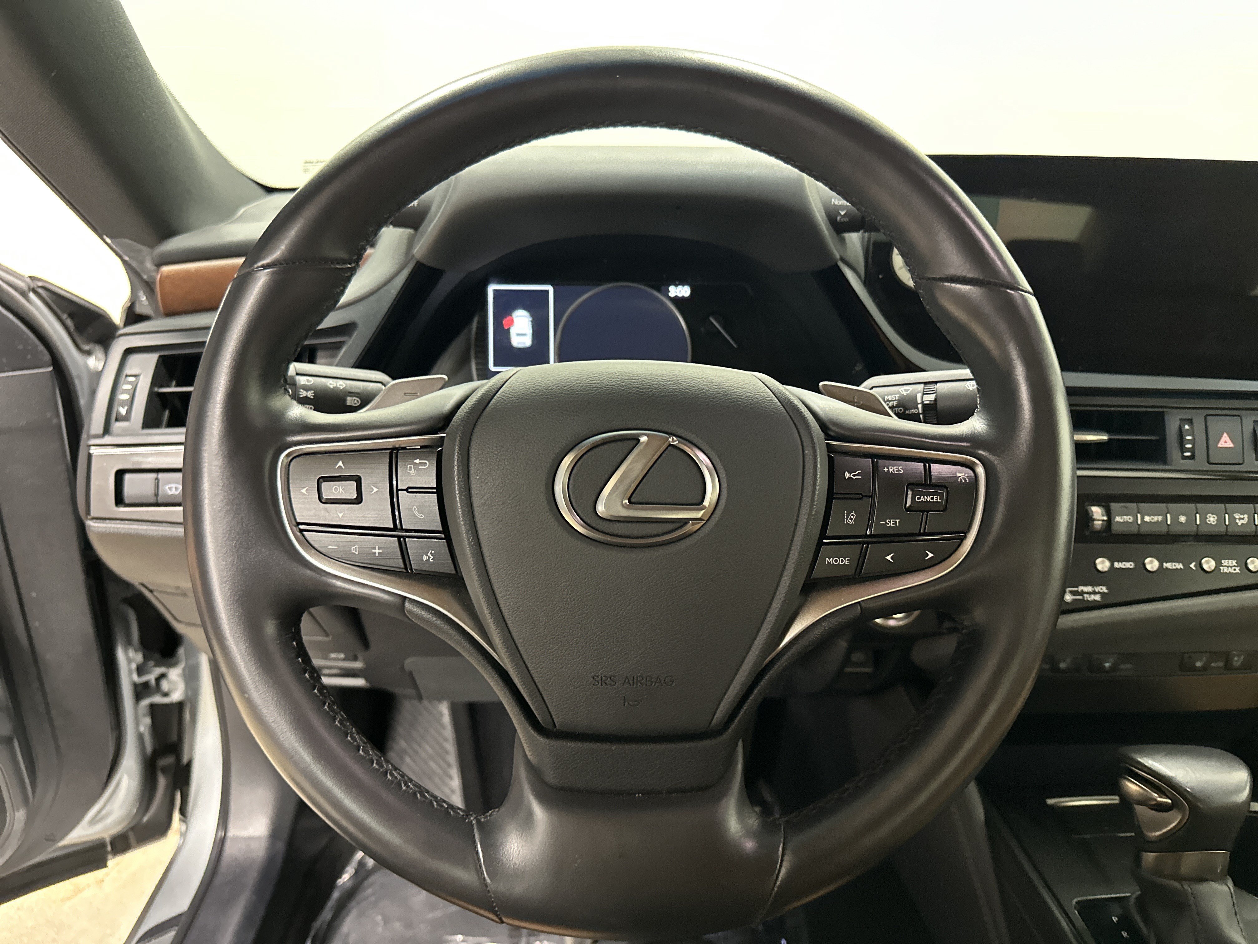 Certified 2025 Lexus ES 350 w/ Premium Package FWD image 18