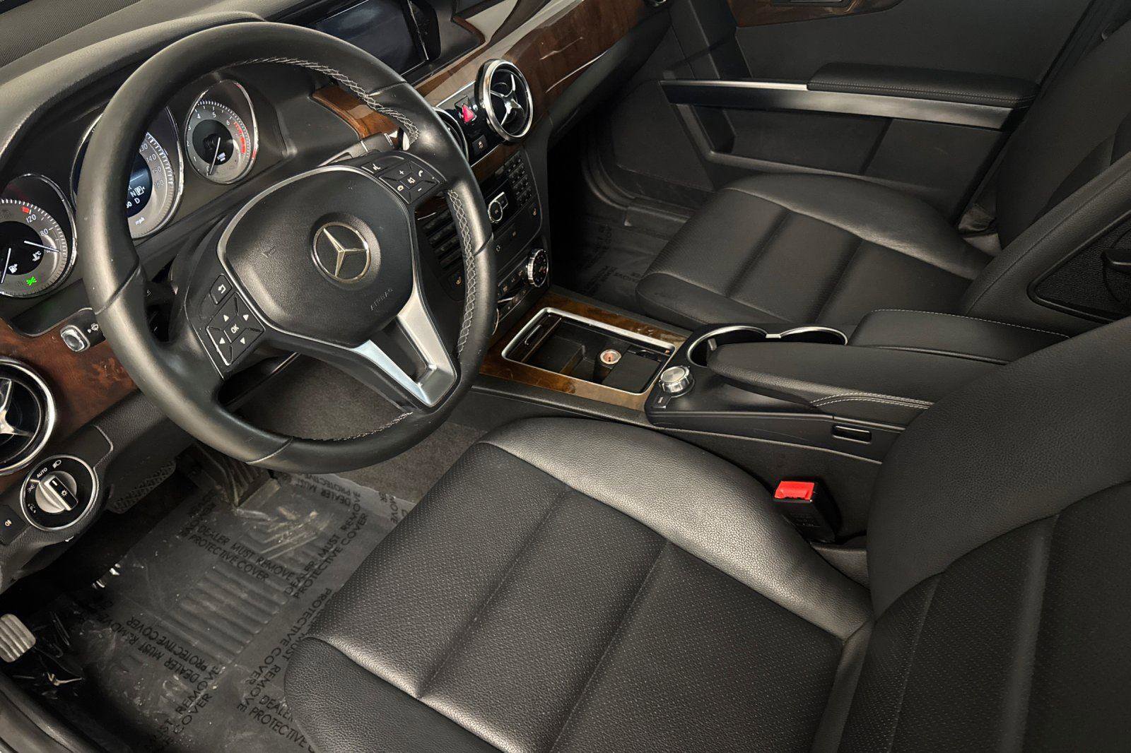 Used 2015 Mercedes-Benz GLK 350 4MATIC image 9