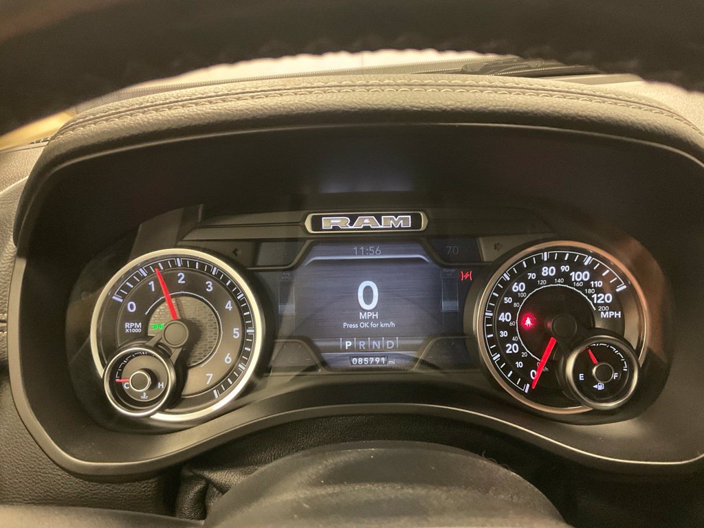 Used 2019 RAM 1500 Laramie AWD/4WD image 2