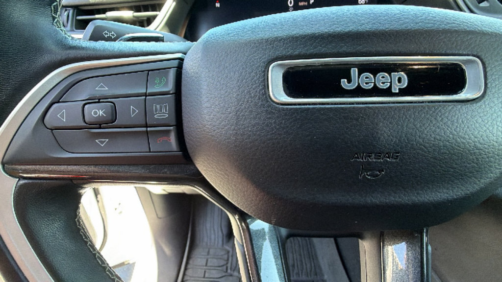 Used 2021 Jeep Grand Cherokee L Laredo AWD/4WD image 19