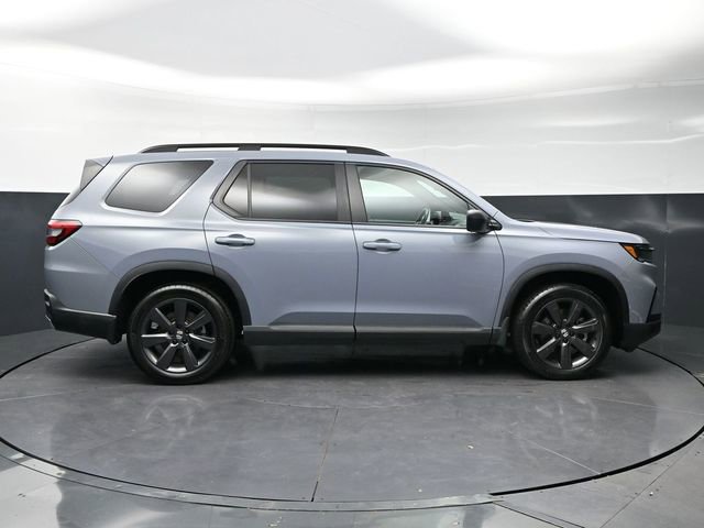 Used 2023 Honda Pilot Sport image 4
