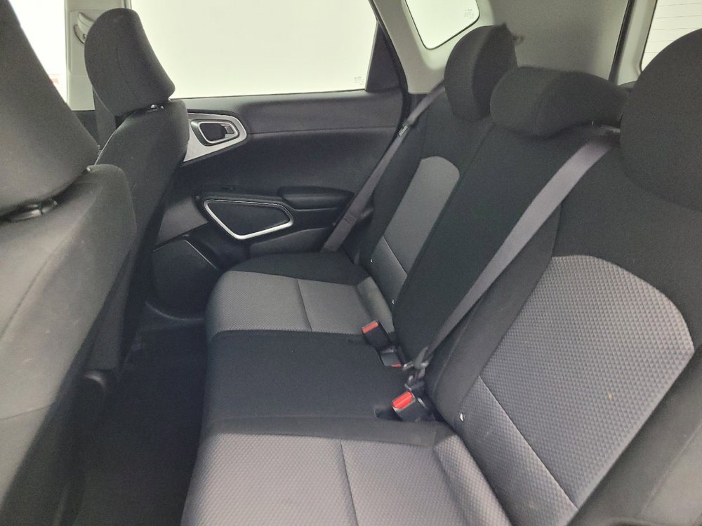Used 2021 Kia Soul LX FWD image 18