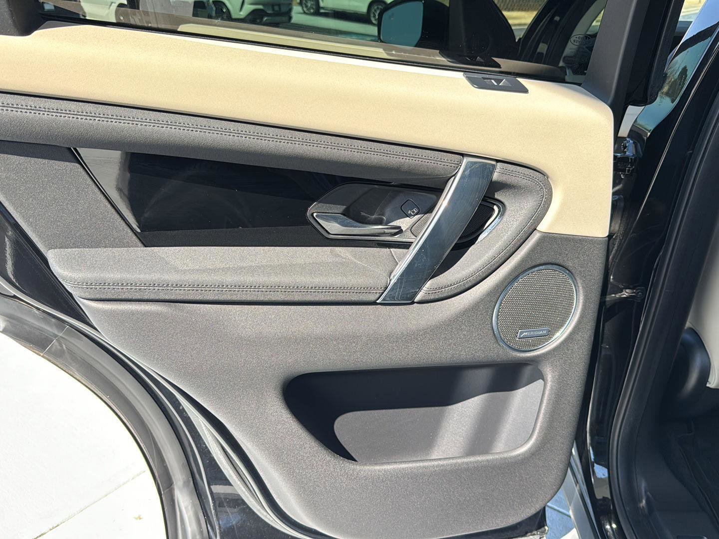 Used 2022 Land Rover Discovery Sport S image 15